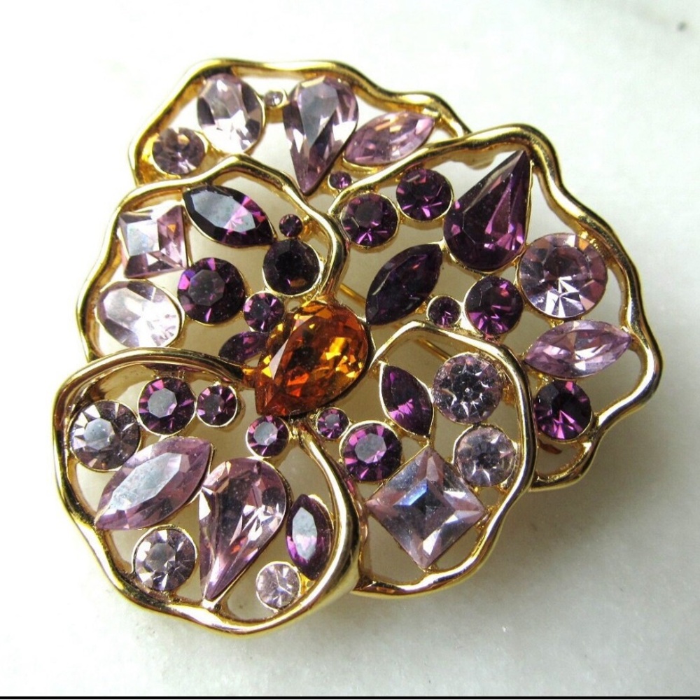 Nolan Miller Signed Elegant Floral Purple Gold tone Brooch